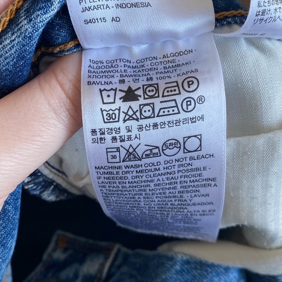 Levi’s White Oak Selvedge Jeans - Picture 7 of 9